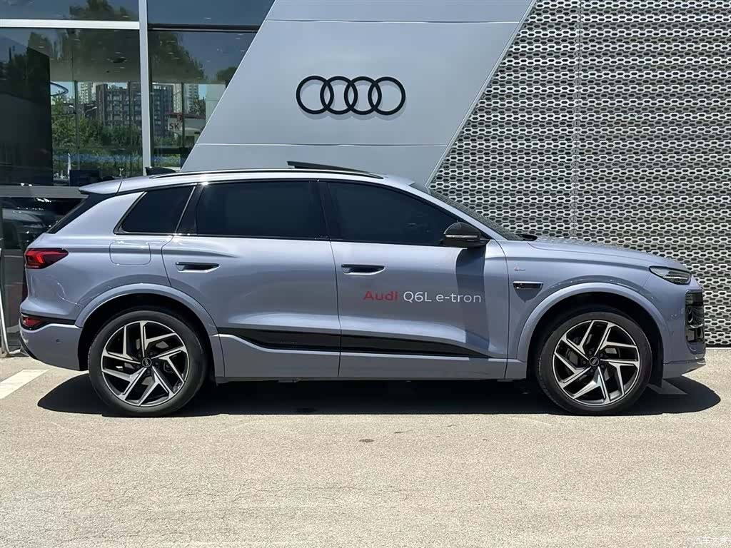 Audi e-tron, 2025 3