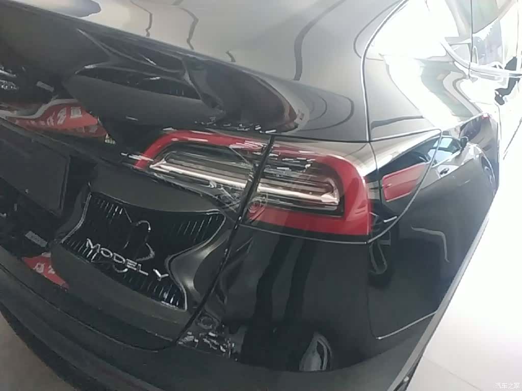 Tesla Model Y, 2021 8