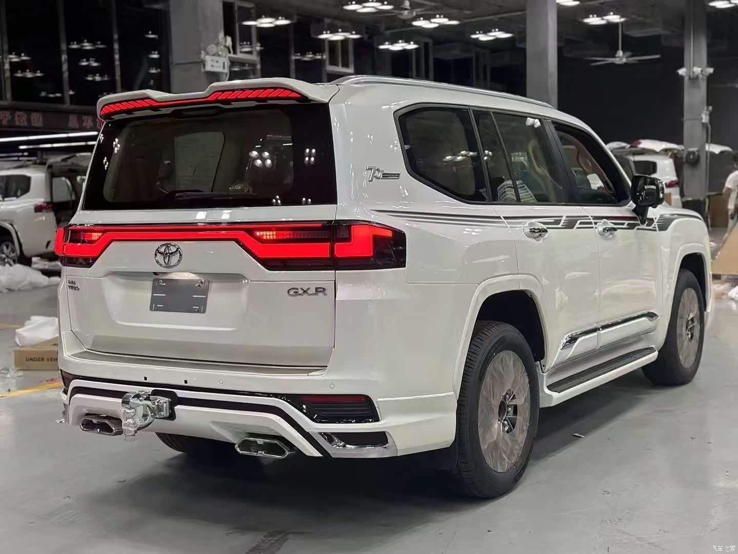Toyota Land Cruiser, 2025 6