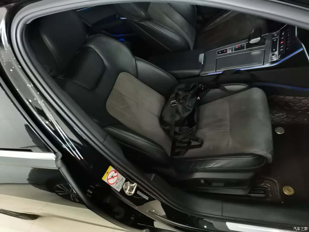 Audi A6L, 2022 25