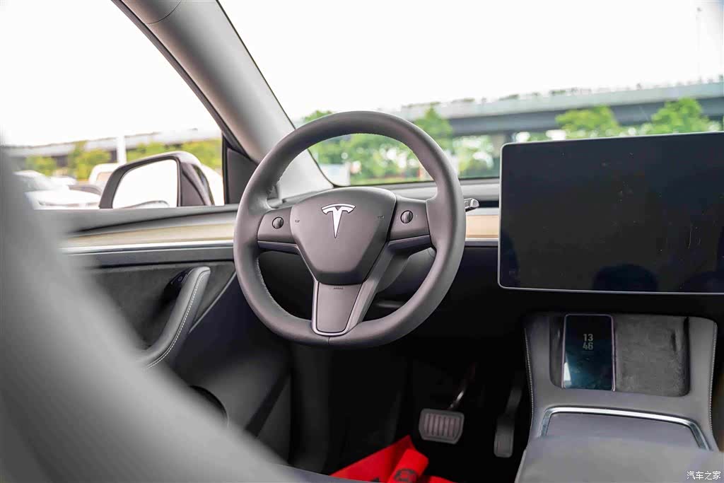 Tesla Model Y, 2022 17