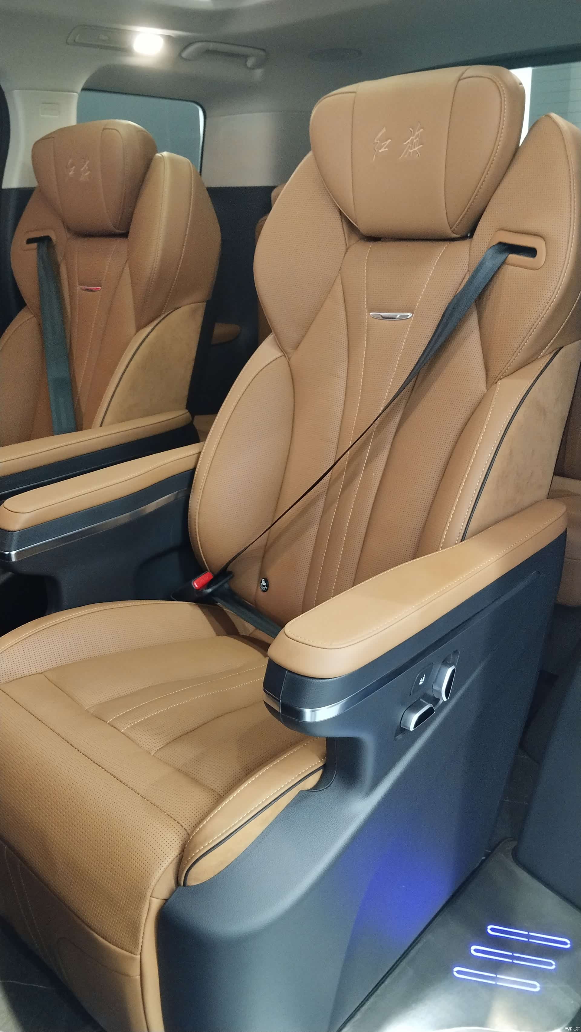 Hongqi HQ9, 2023 6