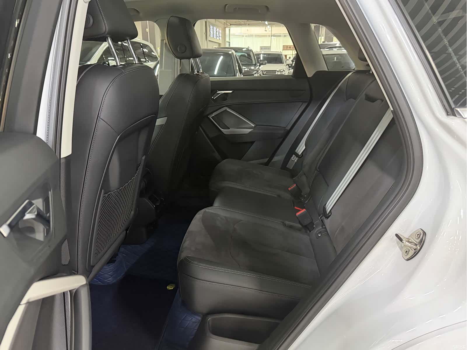 Audi Q3, 2022 все фото