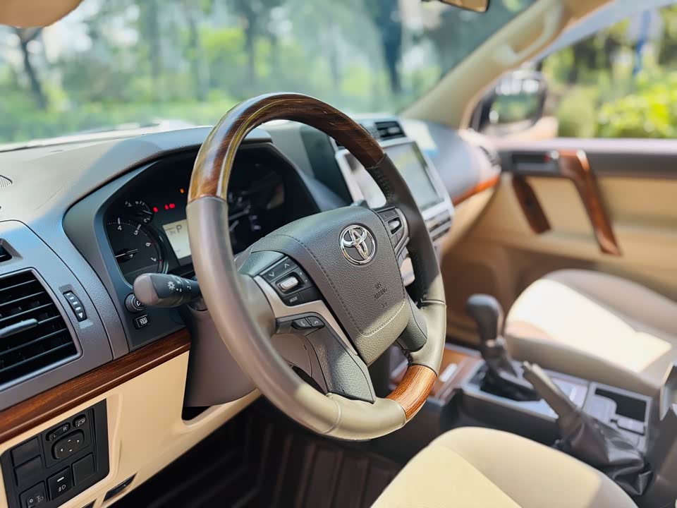 Toyota Prado