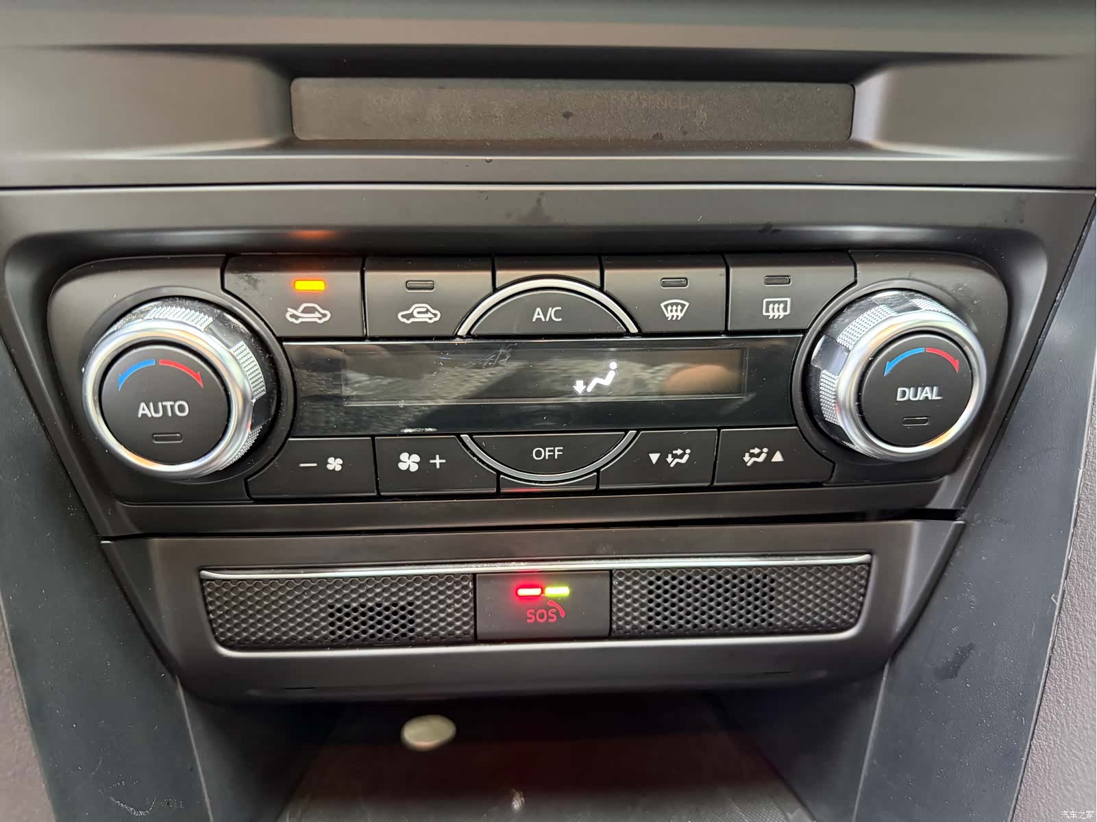 Mazda CX-4, 2023 12