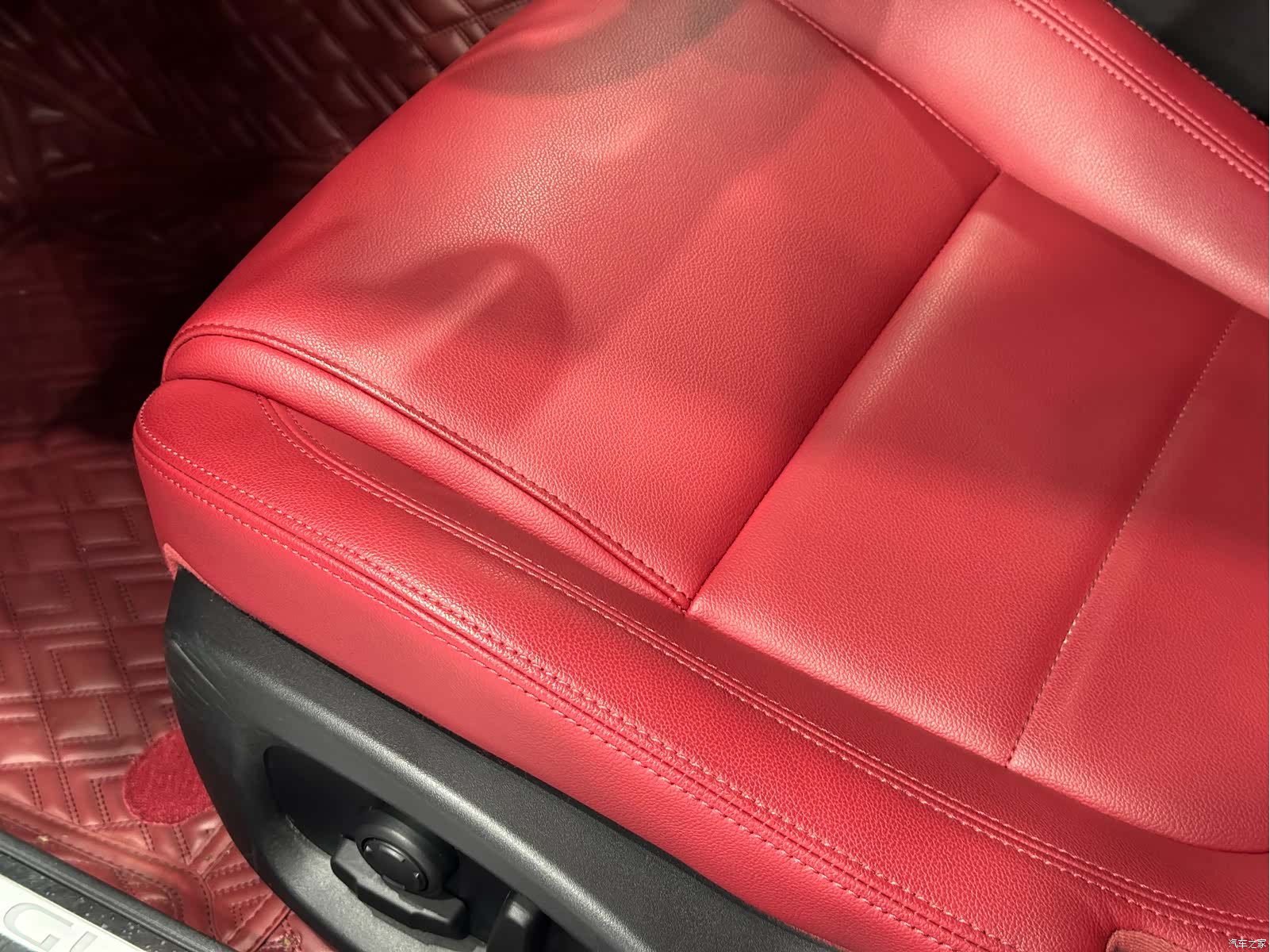 Land Rover XEL, 2021 10