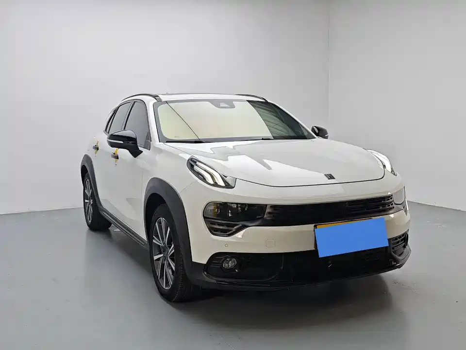 Lynk & Co 02