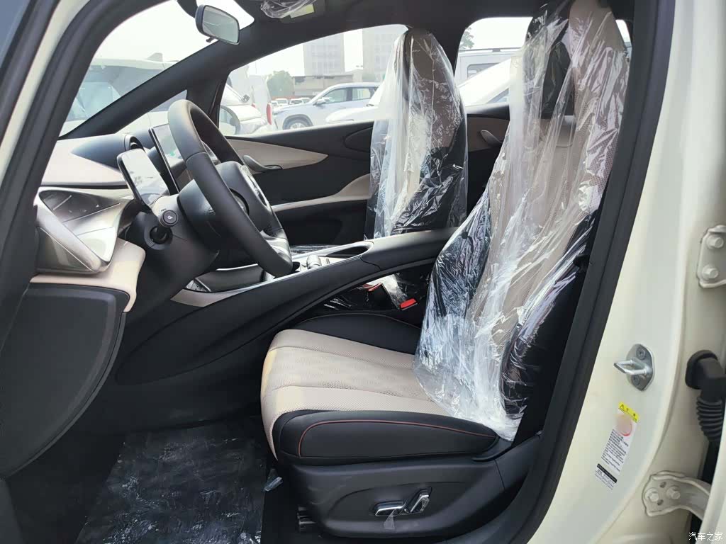 BYD Dolphin, 2026 15
