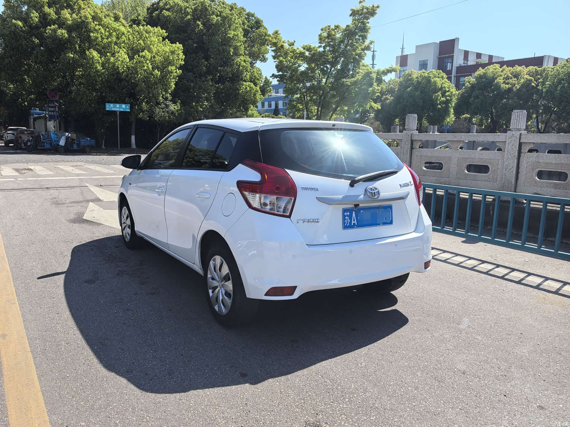 Toyota YARiS L, 2015 7