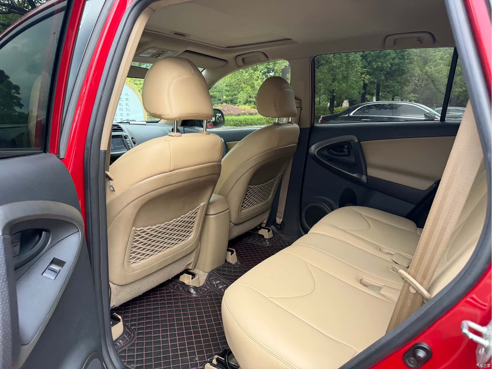 Toyota RAV4, 2013 9