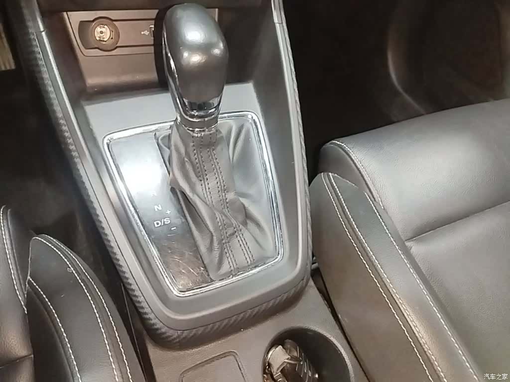 MG ZS, 2019 14
