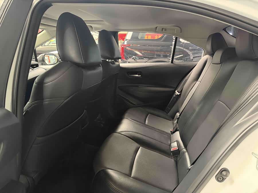 Toyota Corolla 2023, фото 3