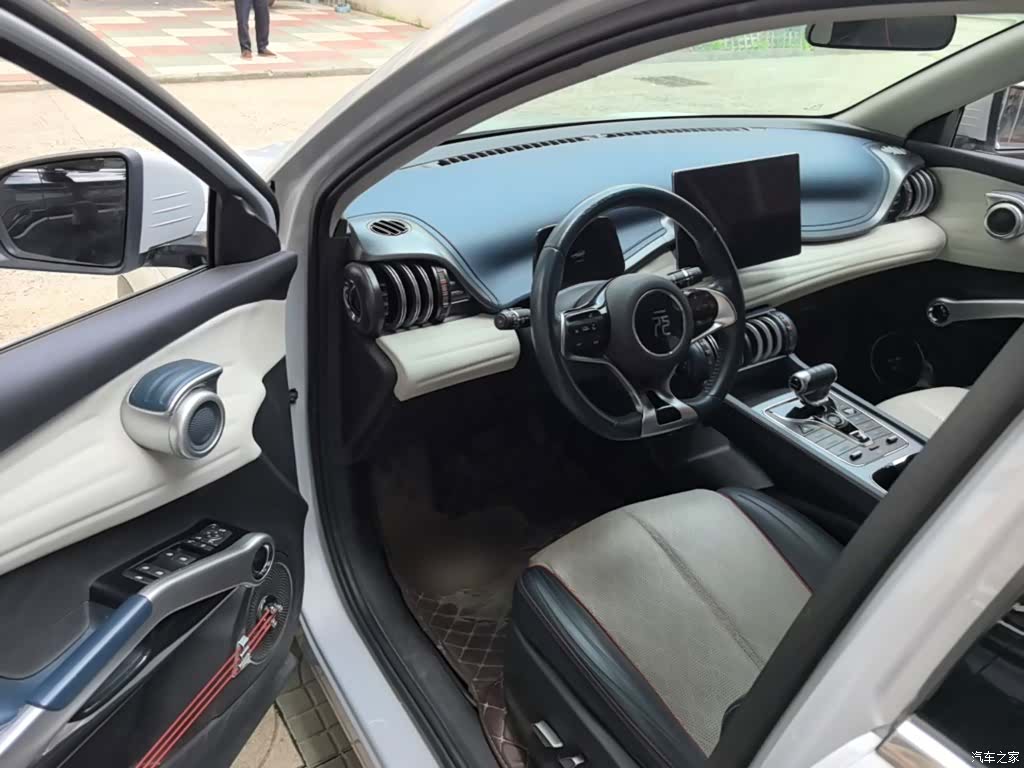 BYD Yuan, 2023 16