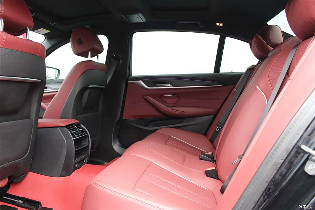 BMW 5 Series, 2023 17