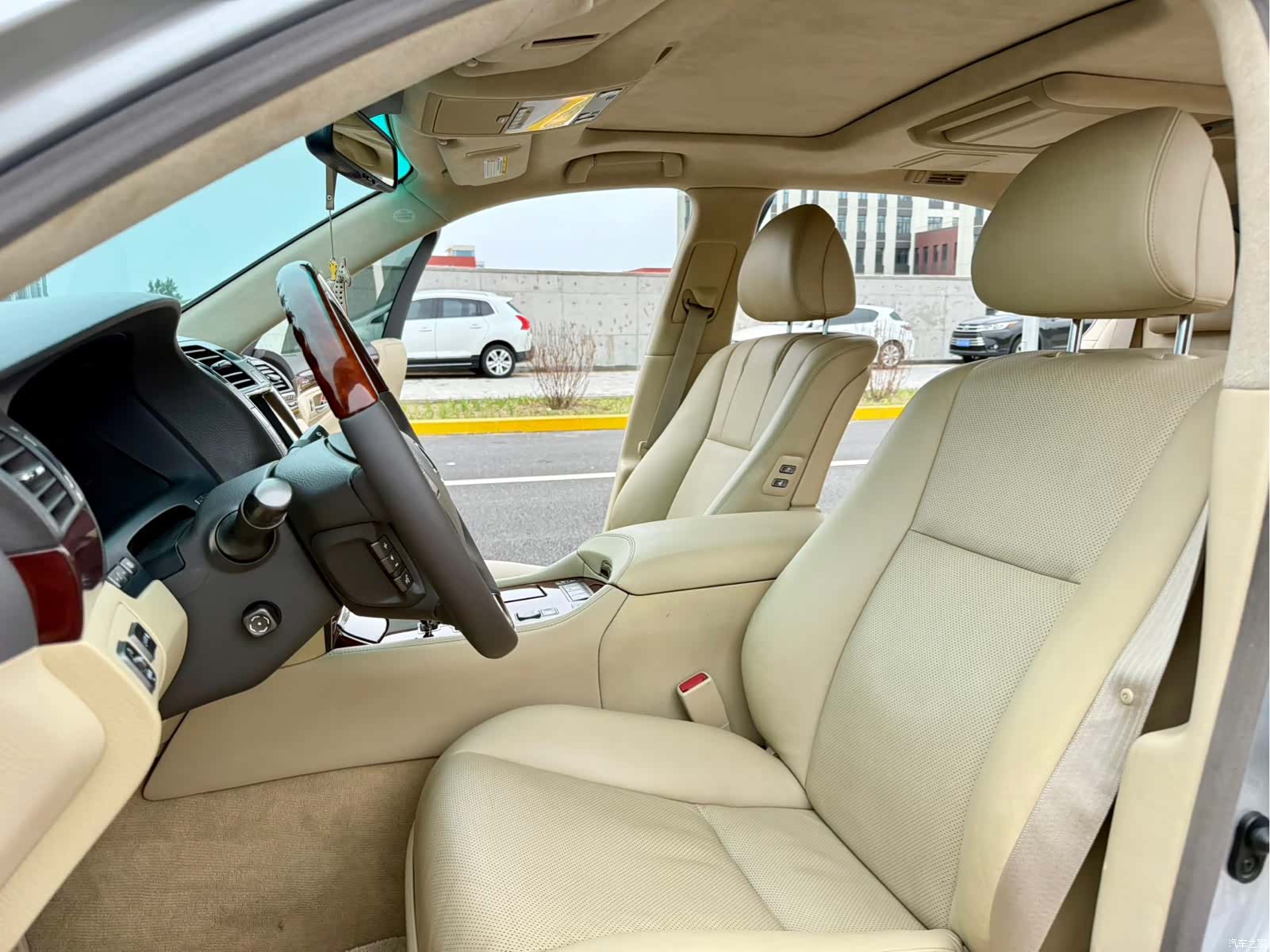 Lexus LS, 2007 16