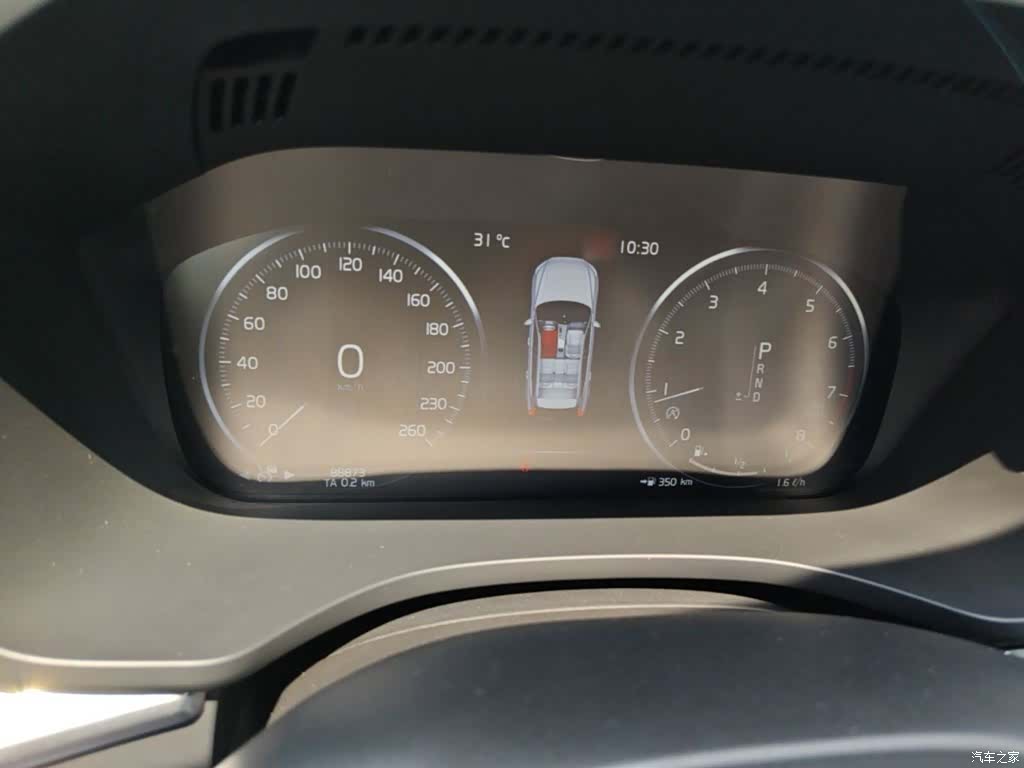 Volvo XC60, 2018 8