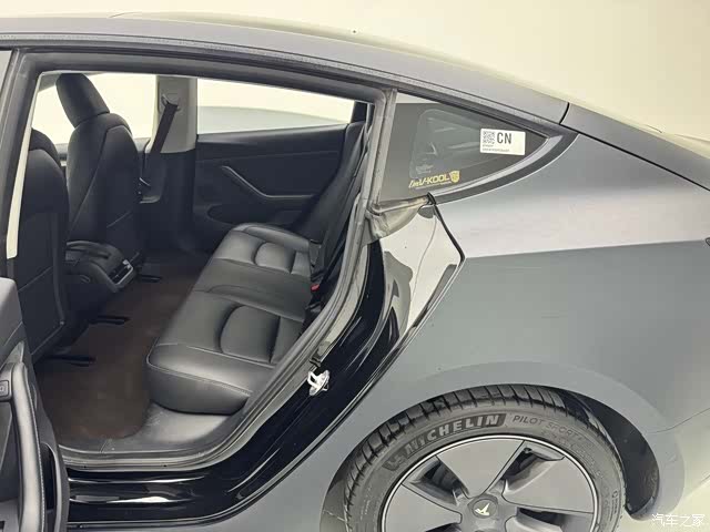 Tesla Model 3, 2023 14