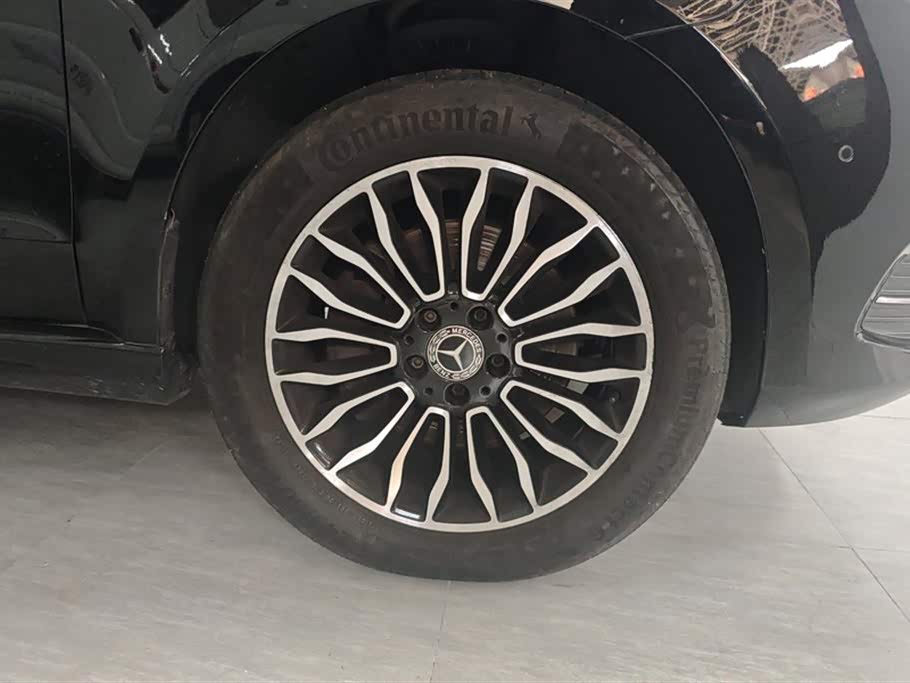 Mercedes-Benz V-class