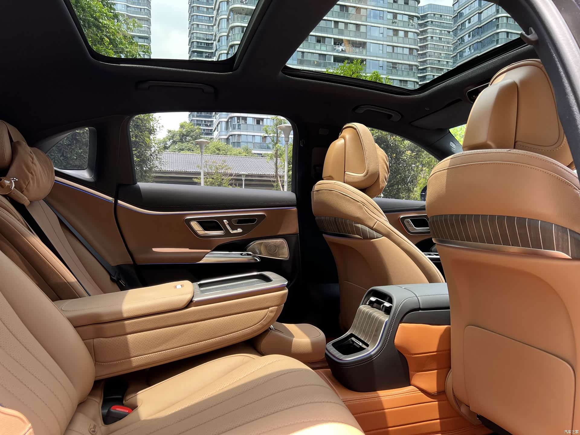 Mercedes-Benz E-Class, 2024 13
