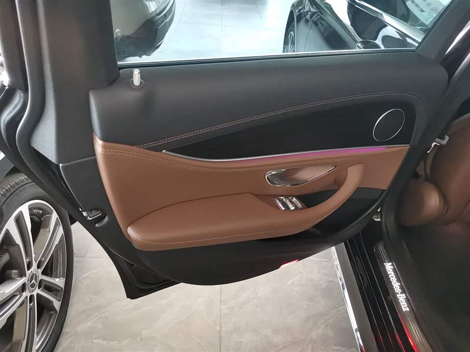 Mercedes-Benz E-class Mercedes-Benz E-class
