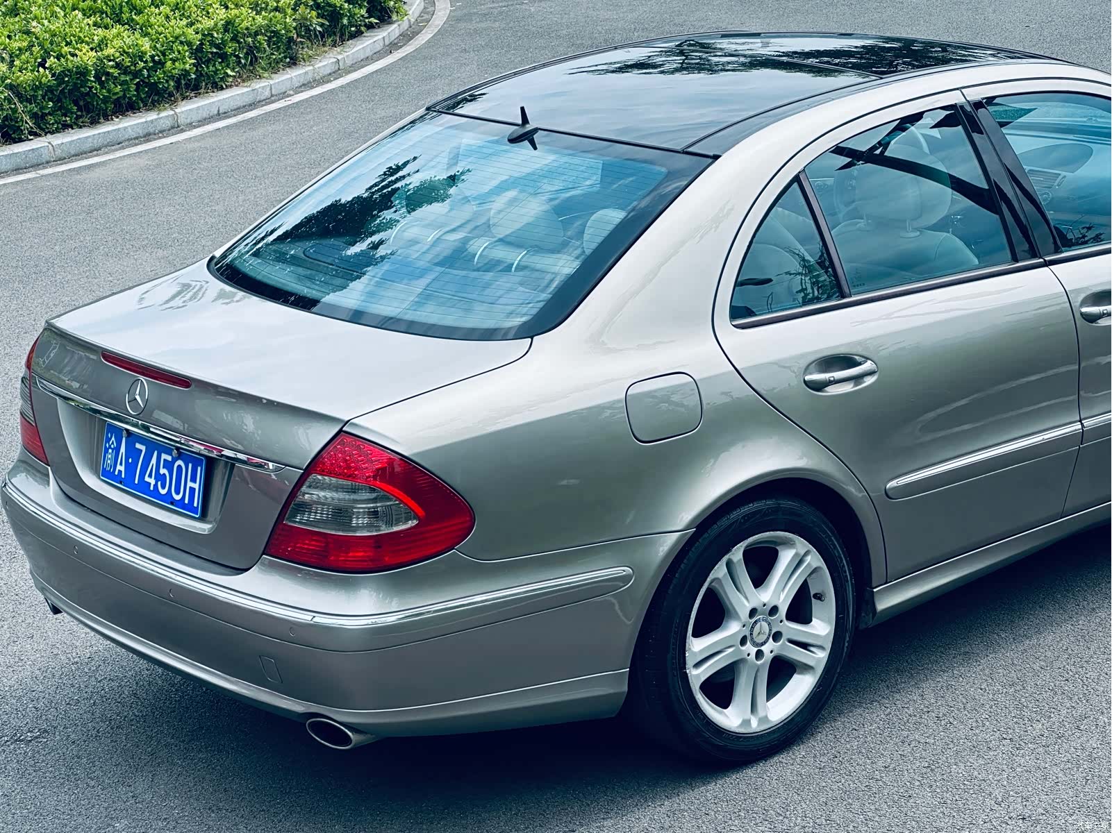 Mercedes-Benz E-Class, 2008 8