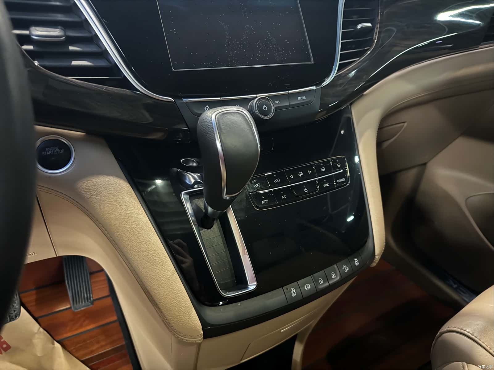 Buick GL8, 2019 13