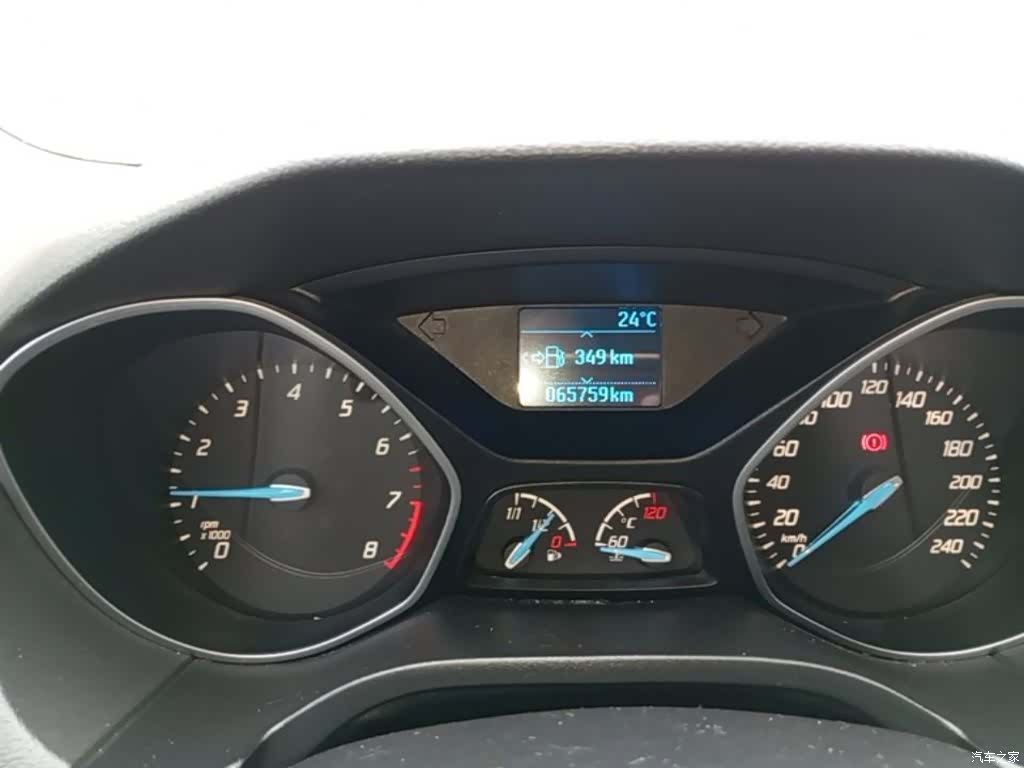 Ford Focus, 2015 12