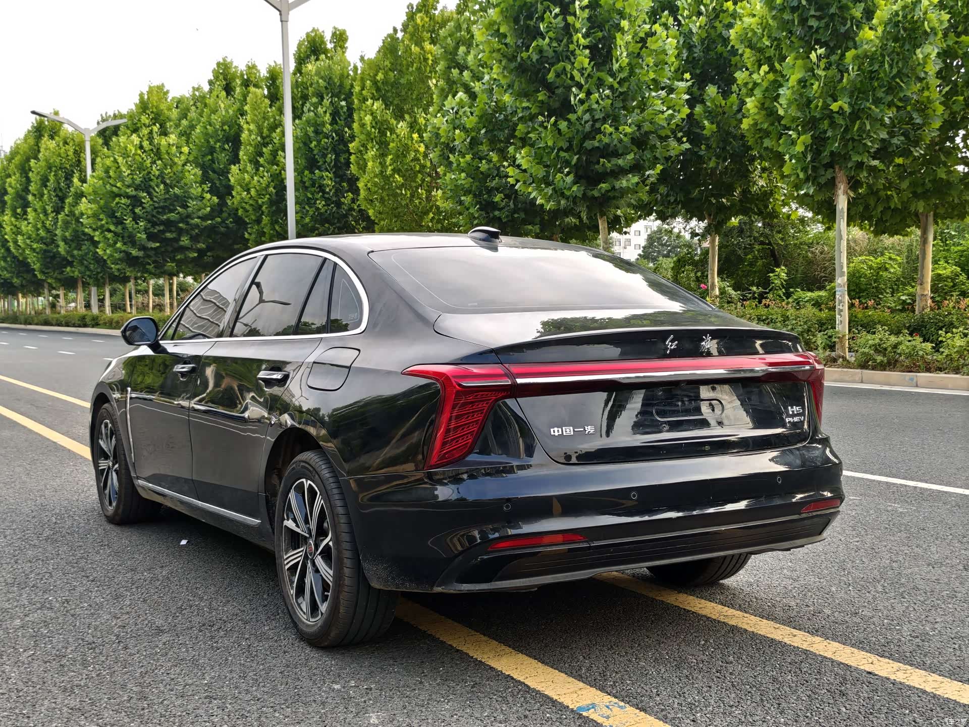 Hongqi H5, 2025 4