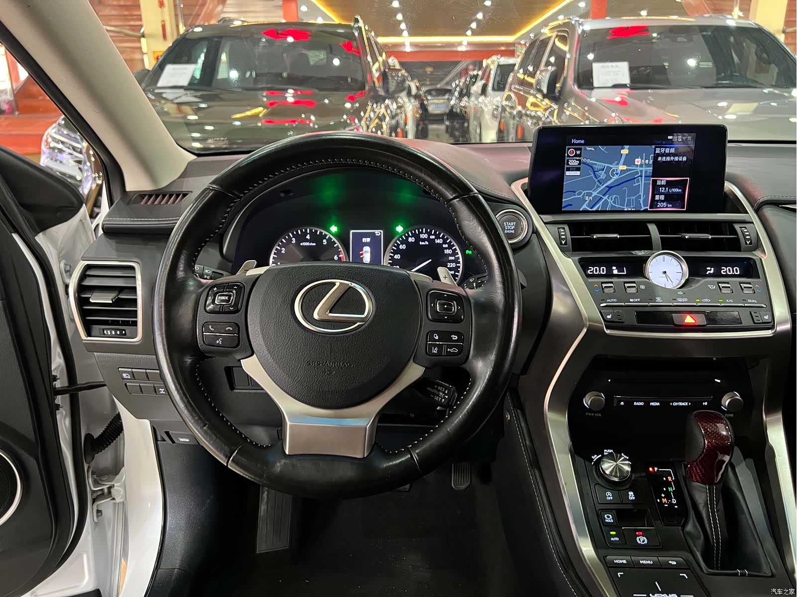 Lexus NX, 2018 9
