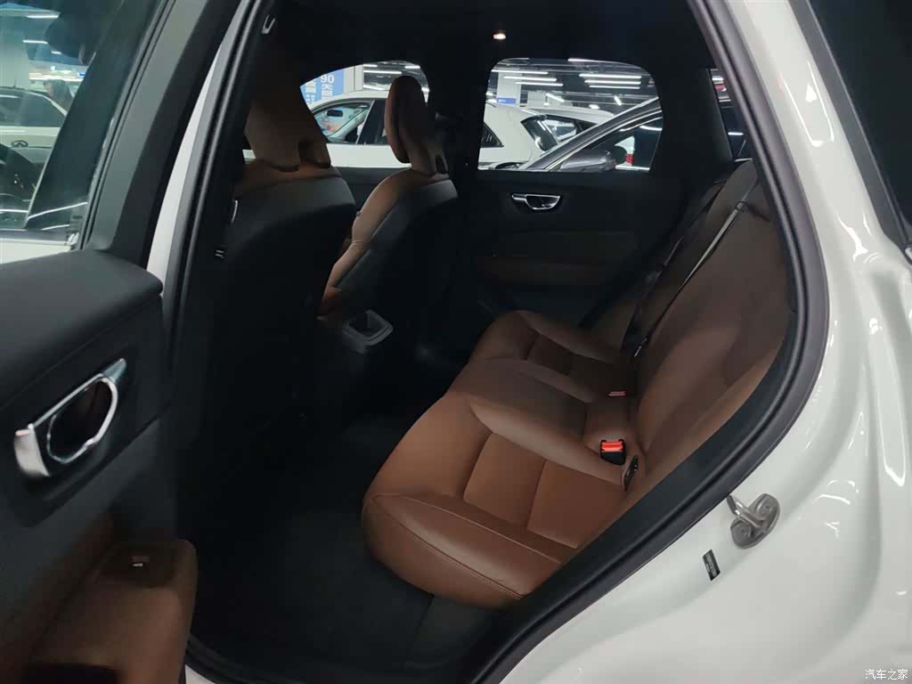 Volvo XC60, 2025 17