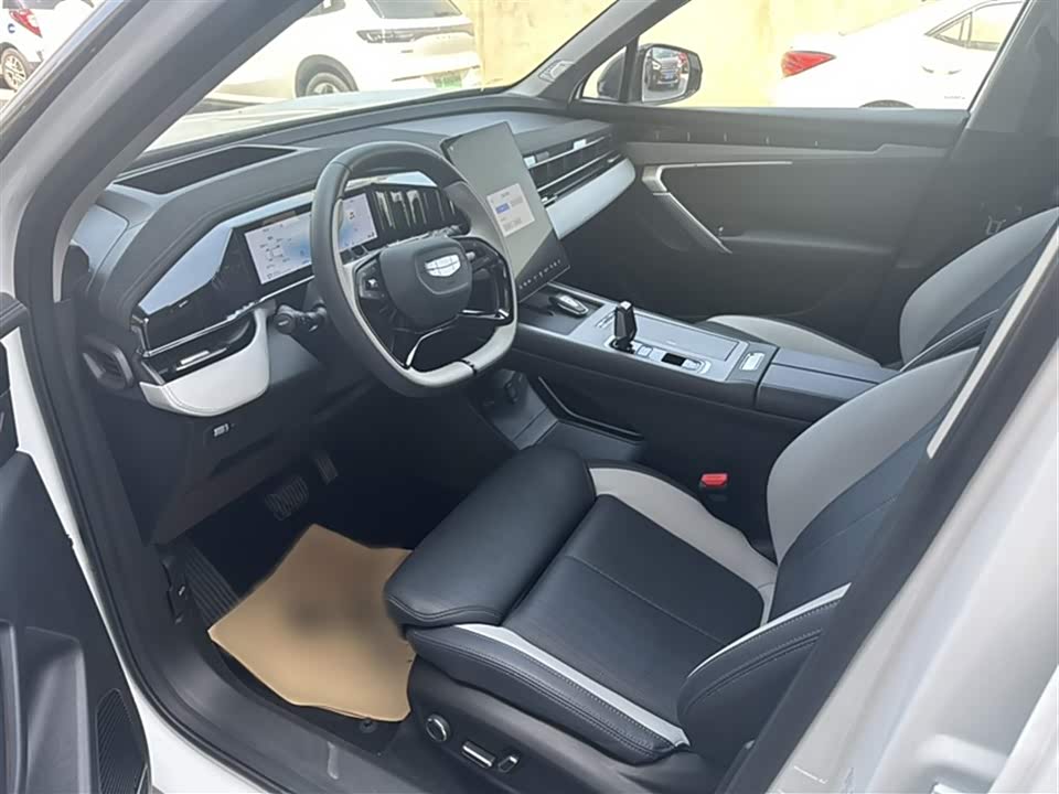 Geely Atlas L Geely Atlas L