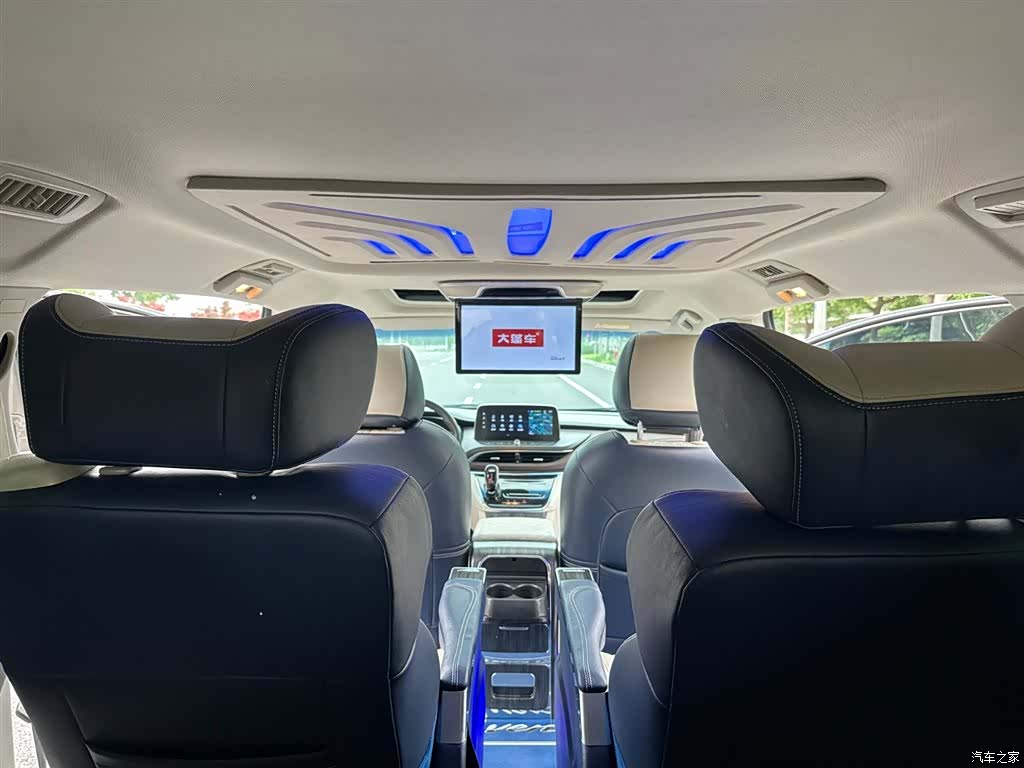 Buick GL8, 2022 12