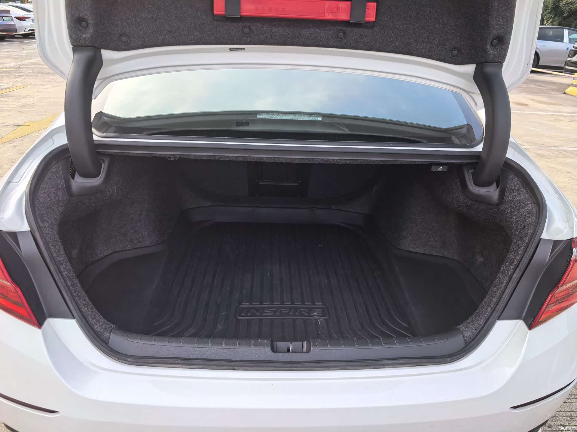 Honda Inspire, 2022 13