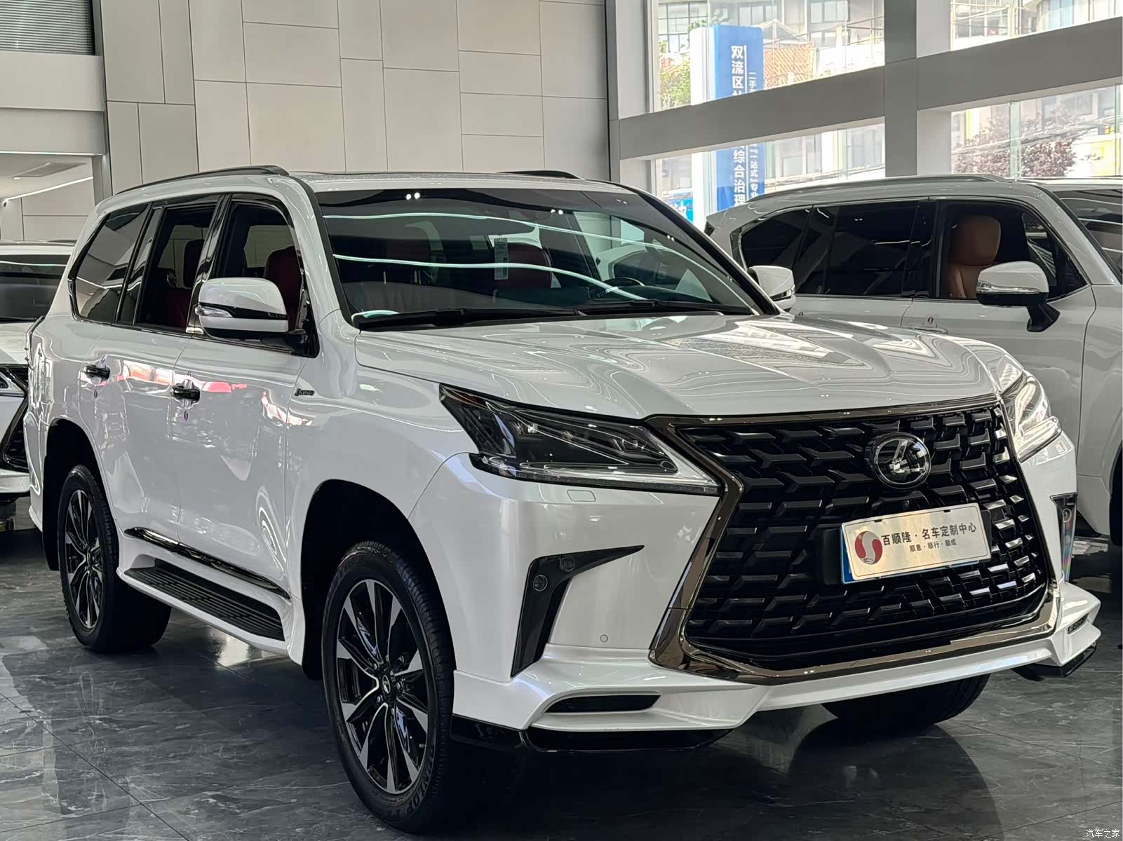 Lexus LX, 2023 3
