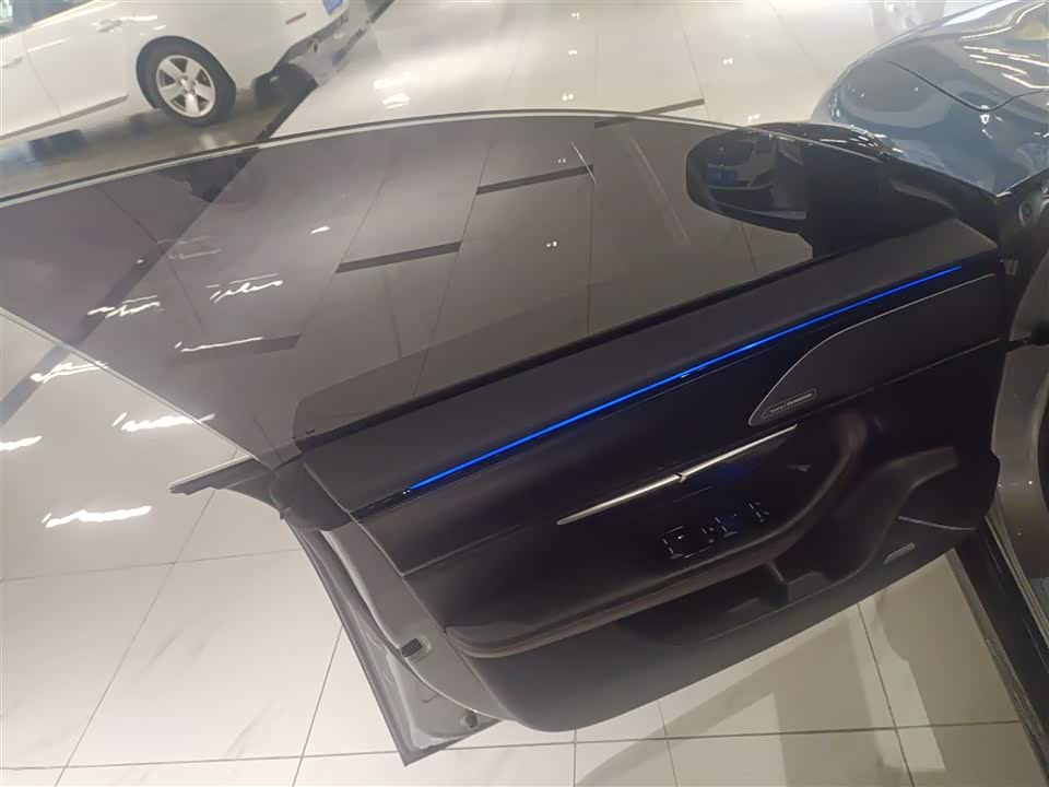 XPENG P7