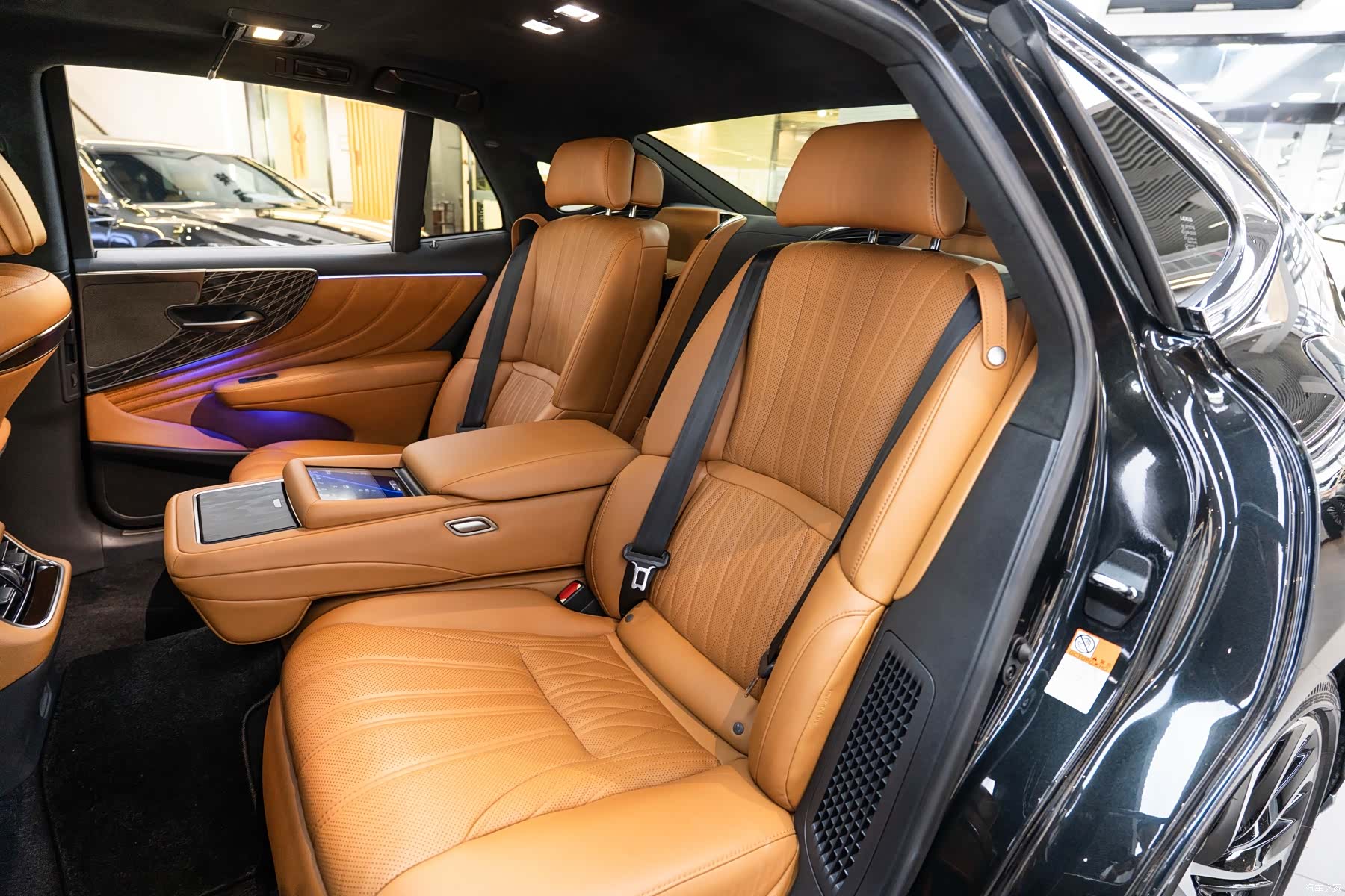 Lexus LS, 2021 12
