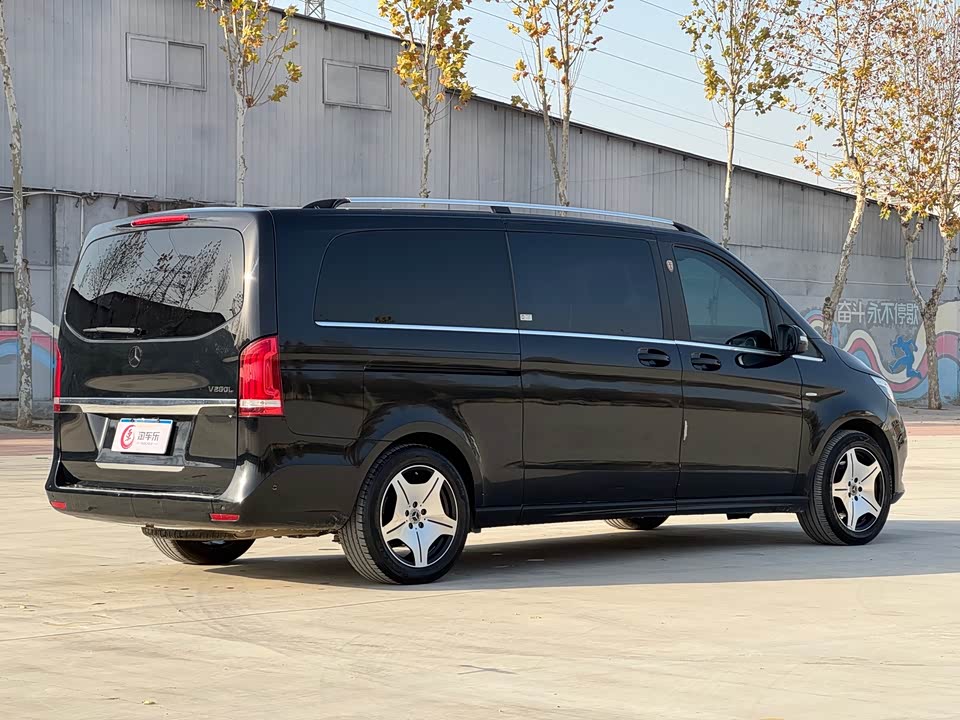 Mercedes-Benz V-class