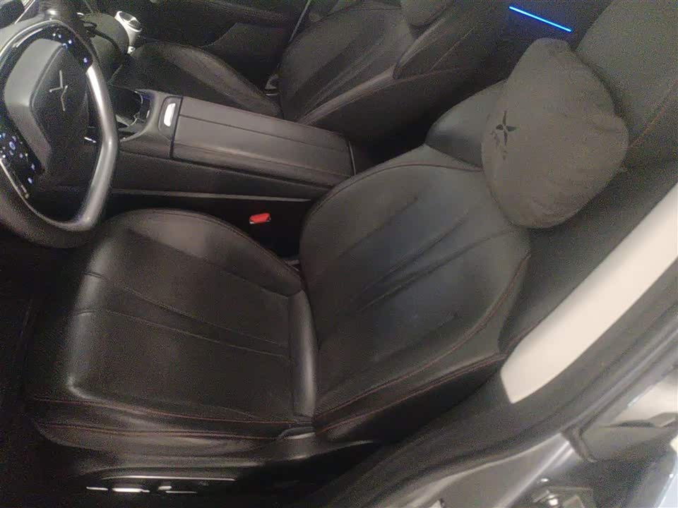 XPENG P7
