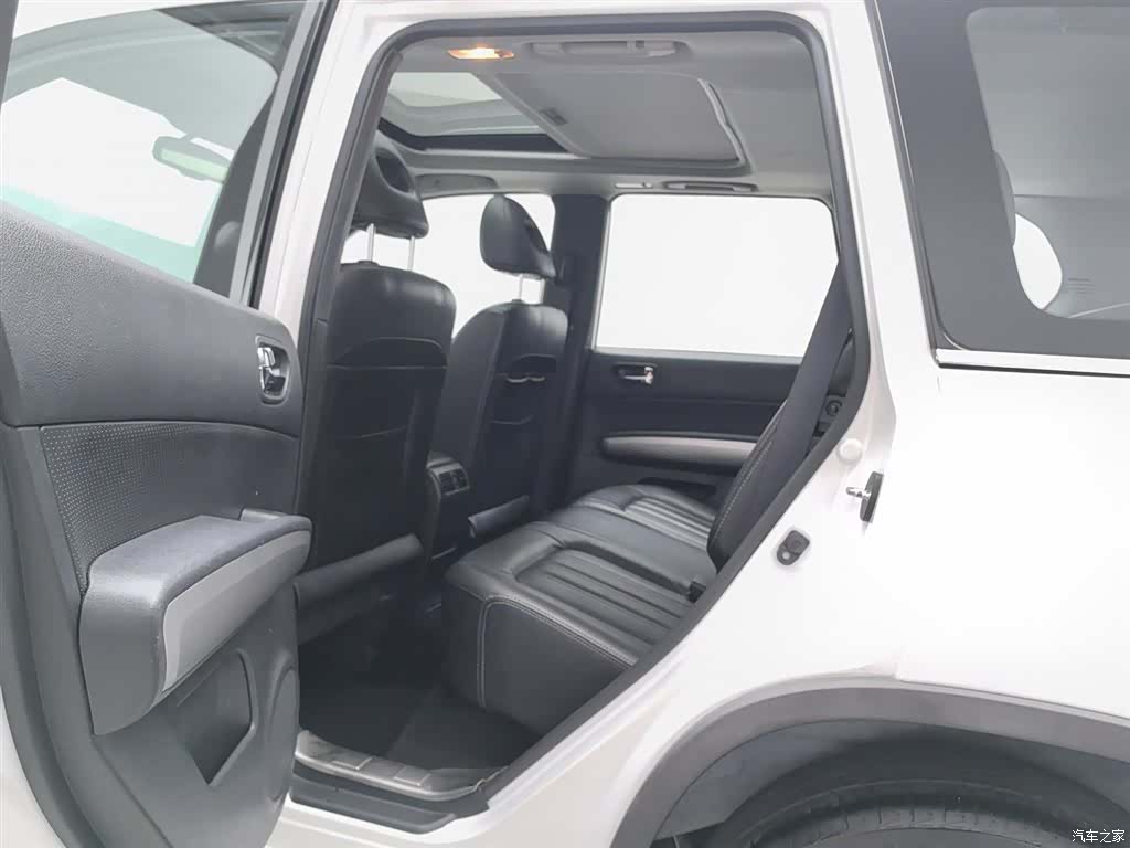 Nissan MX6, 2015 15