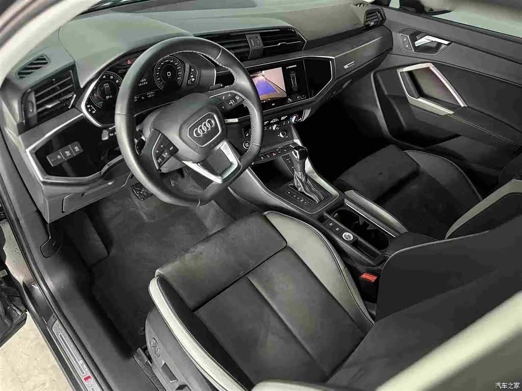Audi Q3, 2022 10