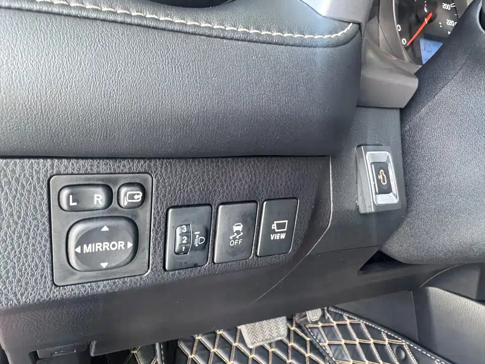 Toyota RAV4 Rongfang