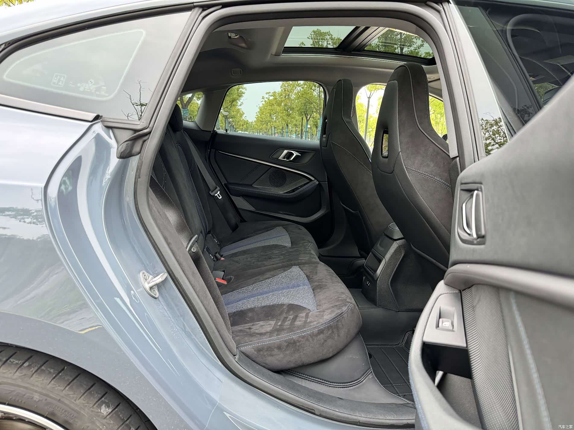 BMW 2 Series, 2024 11