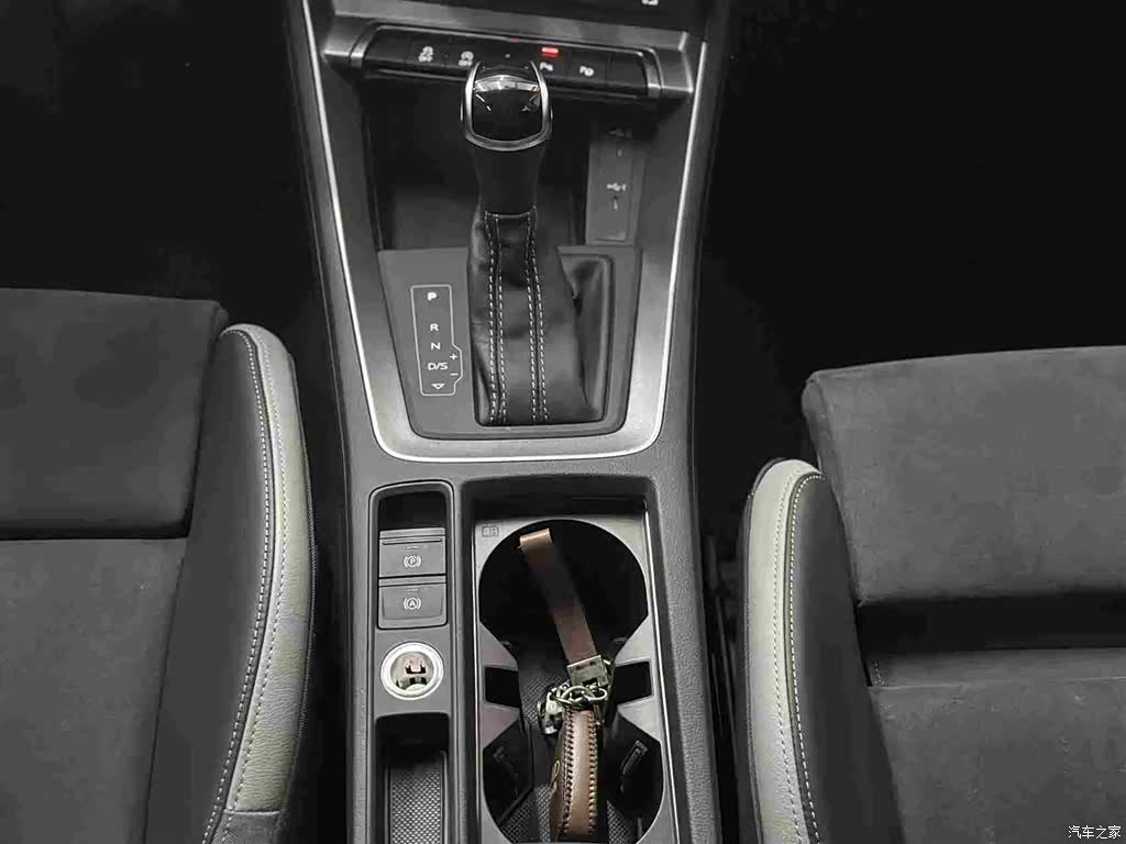 Audi Q3, 2022 14