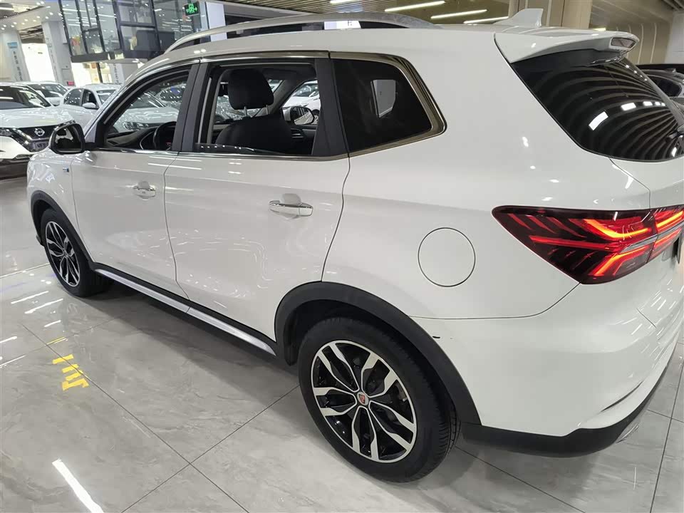 Roewe RX5