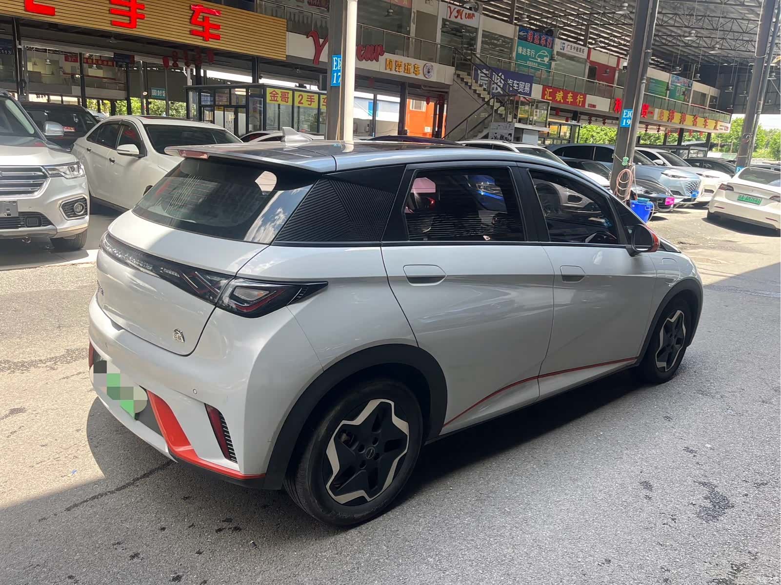 BYD Dolphin, 2022 9