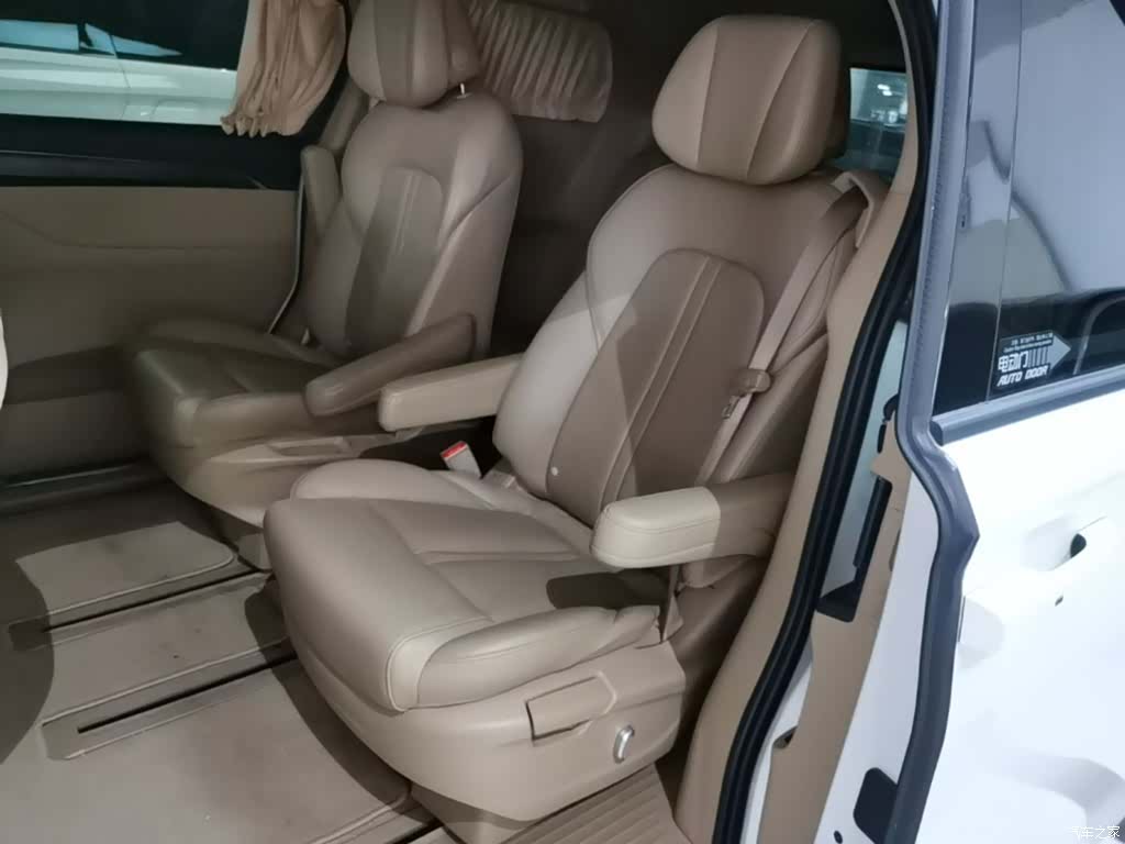 Buick GL8, 2021 17