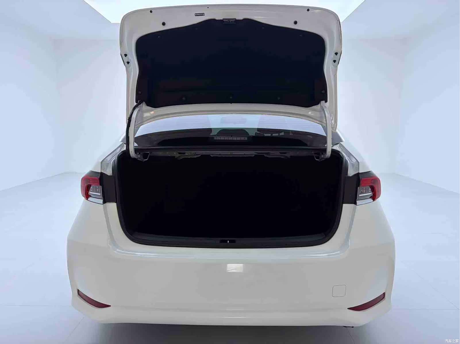 Toyota Corolla, 2023 13