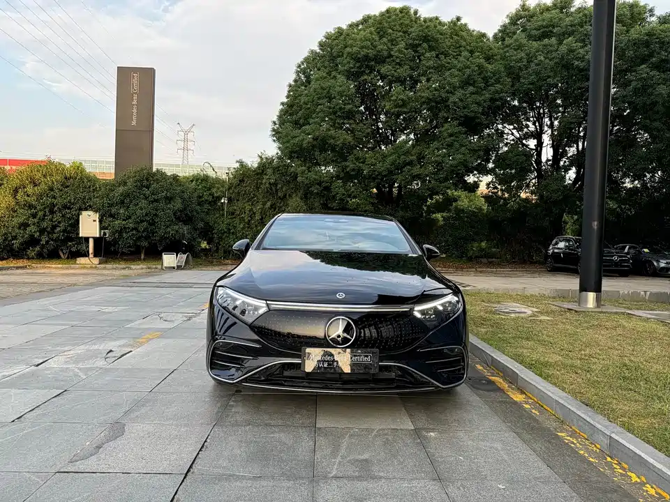 Mercedes-Benz EQS