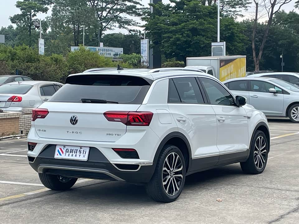Volkswagen T-ROC exploring Songs