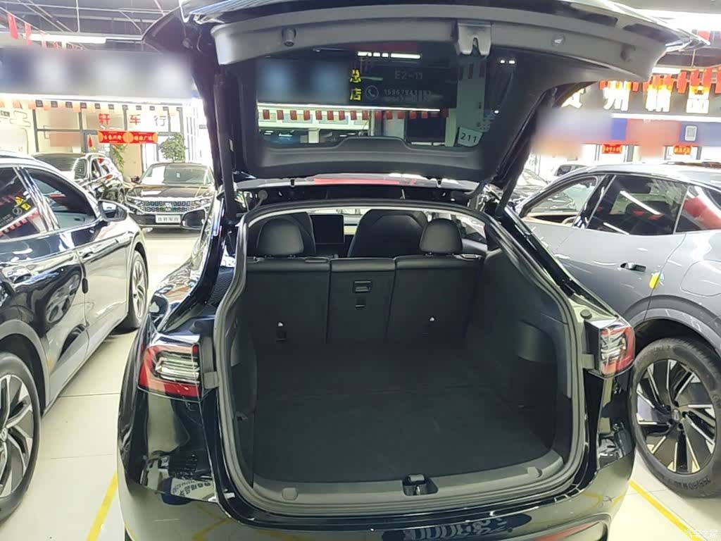 Tesla Model Y, 2023 19
